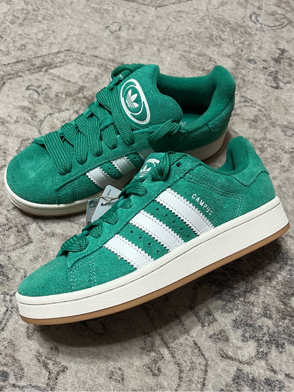 Semi court green Women’s adidas Campus 00s sneakers